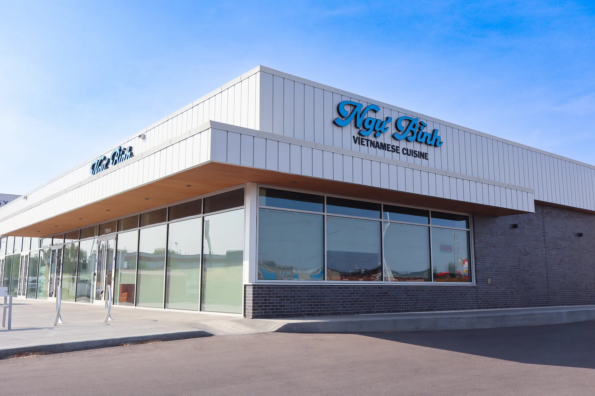 NB restaurant outside